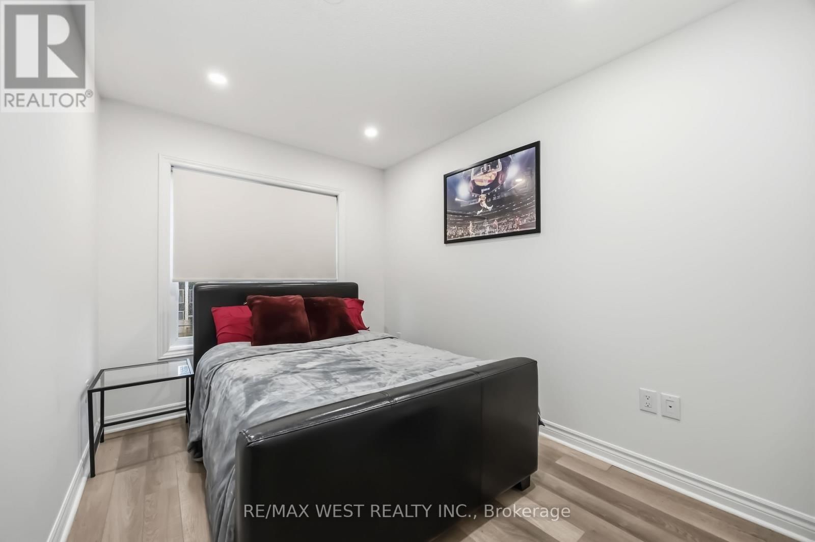 32 - 3905 MAJOR MACKENZIE DRIVE Image 26