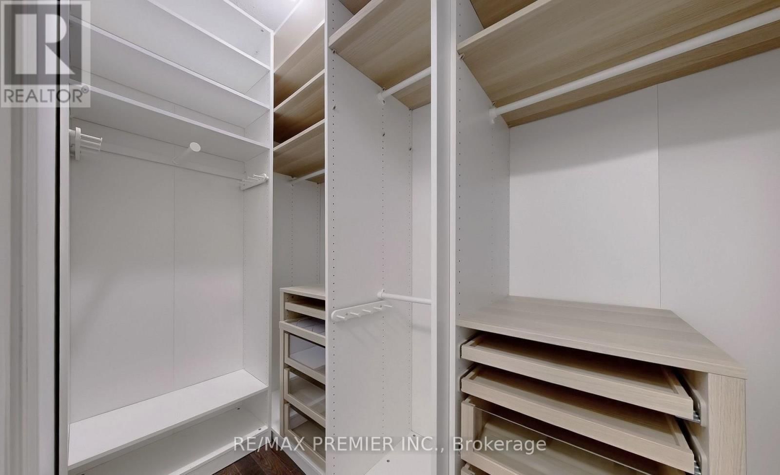 422 LADY NADIA DRIVE Image 10