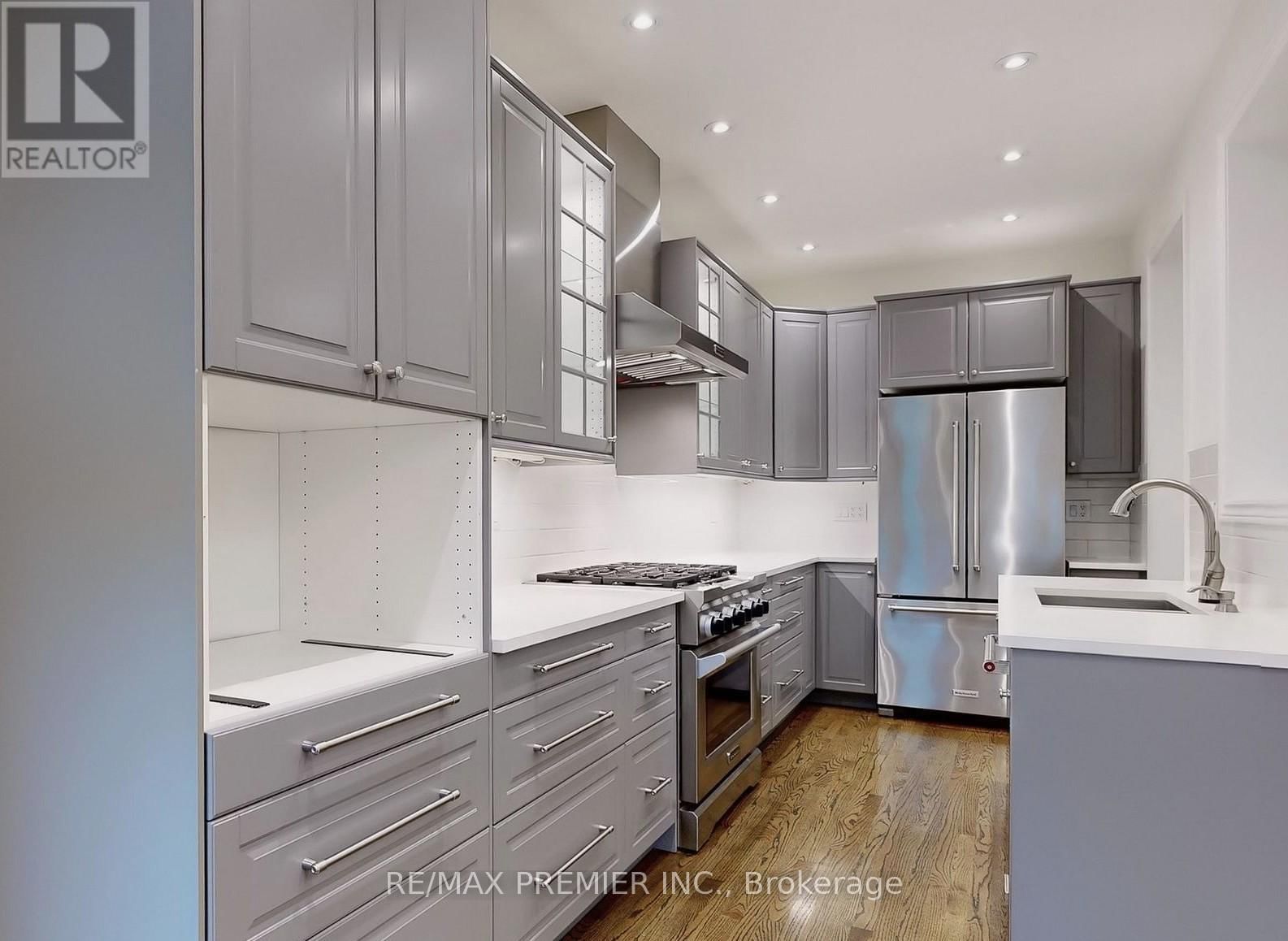 422 LADY NADIA DRIVE Image 3