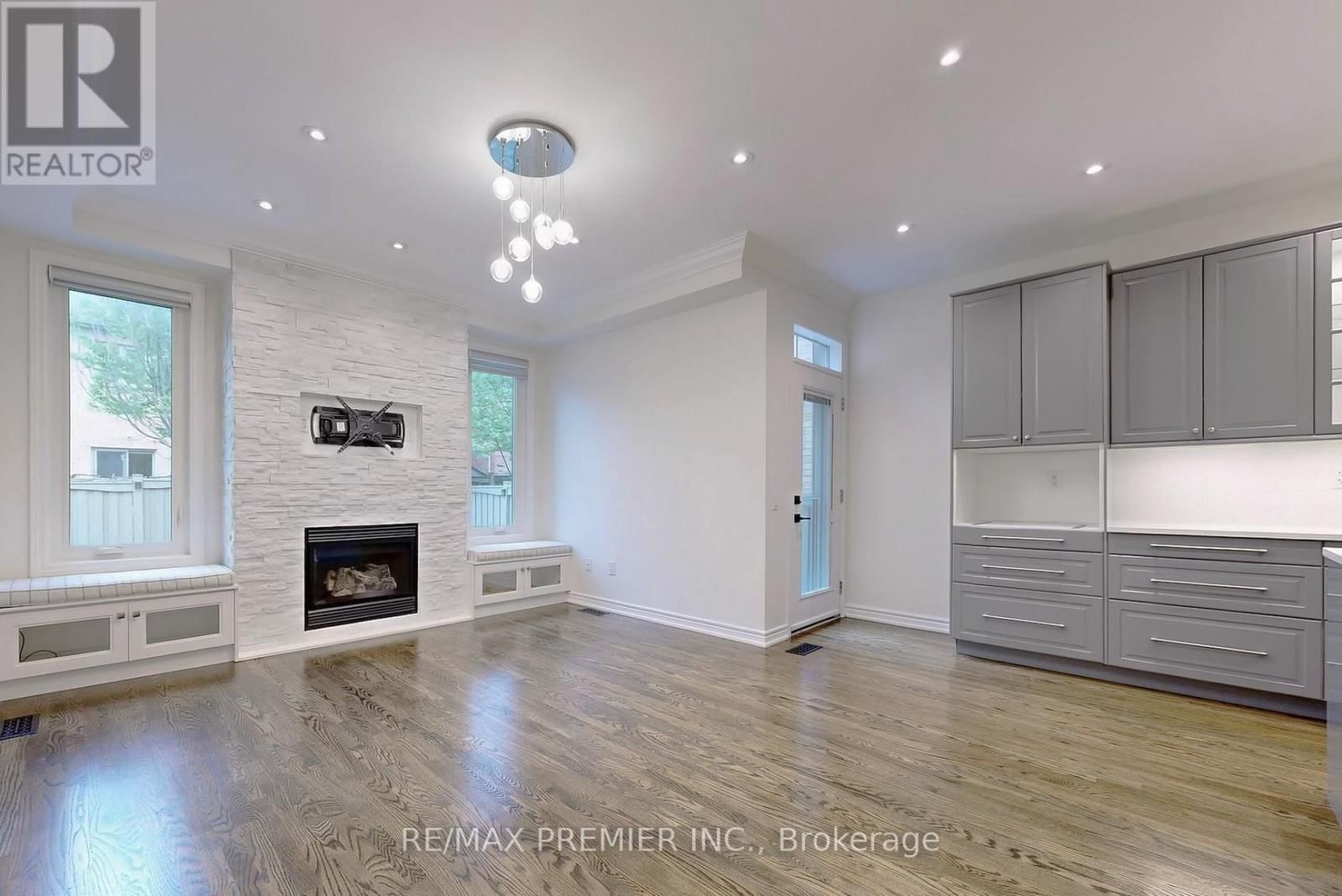 422 LADY NADIA DRIVE Image 5