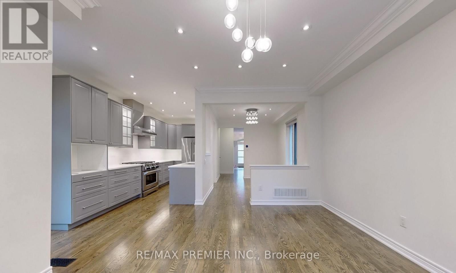 422 LADY NADIA DRIVE Image 6