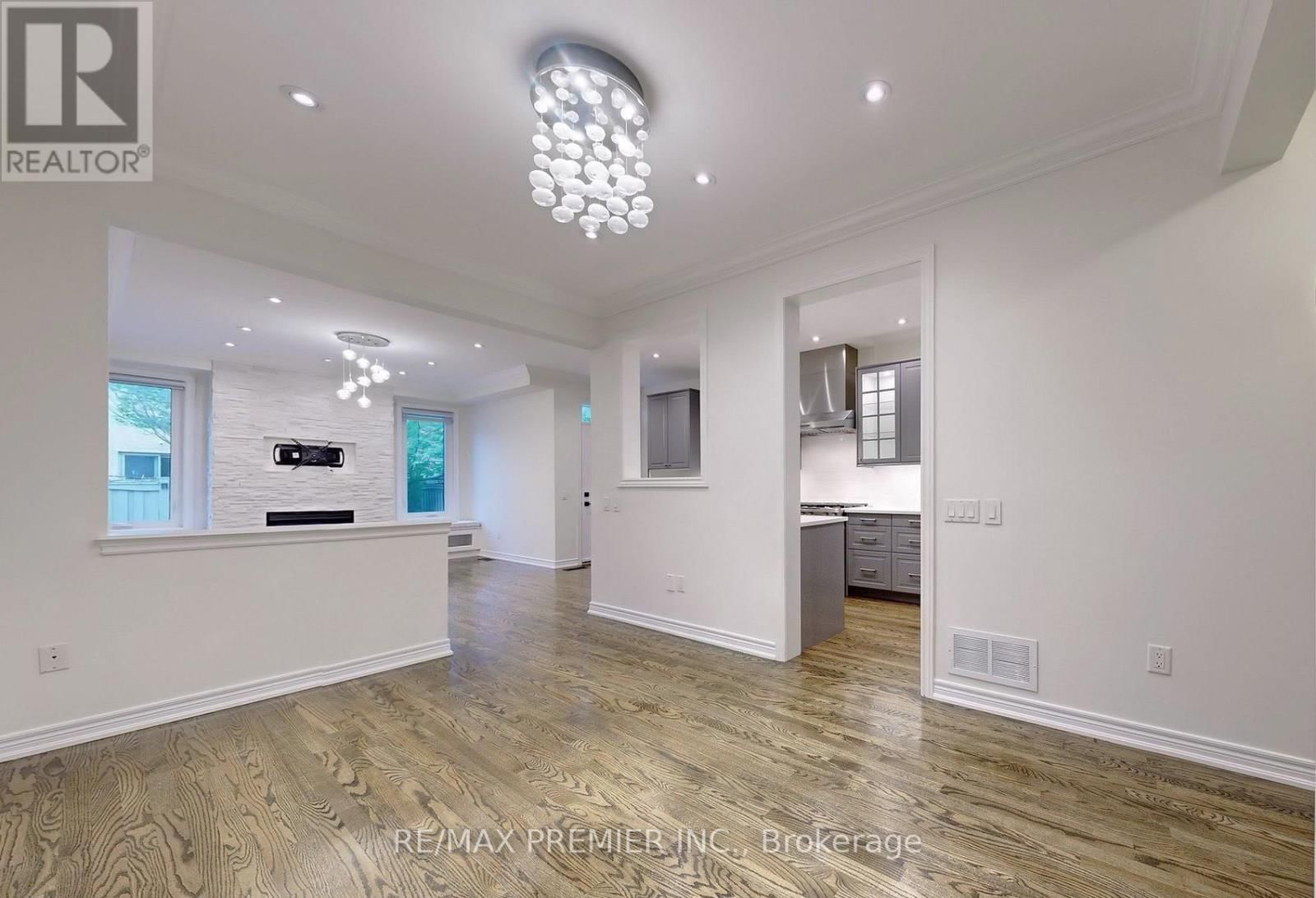 422 LADY NADIA DRIVE Image 7