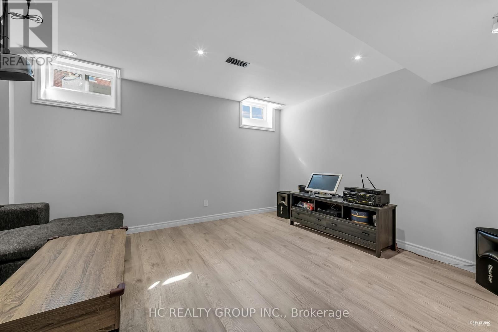 1241 ART WESTLAKE AVENUE Image 45