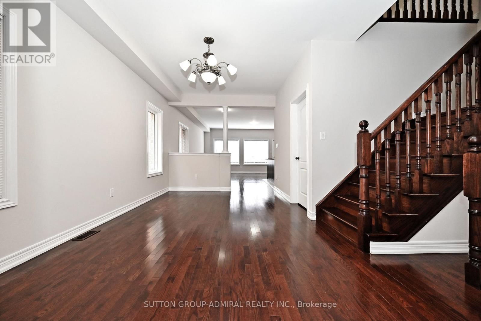 110 SOUTHDOWN AVENUE Image 4