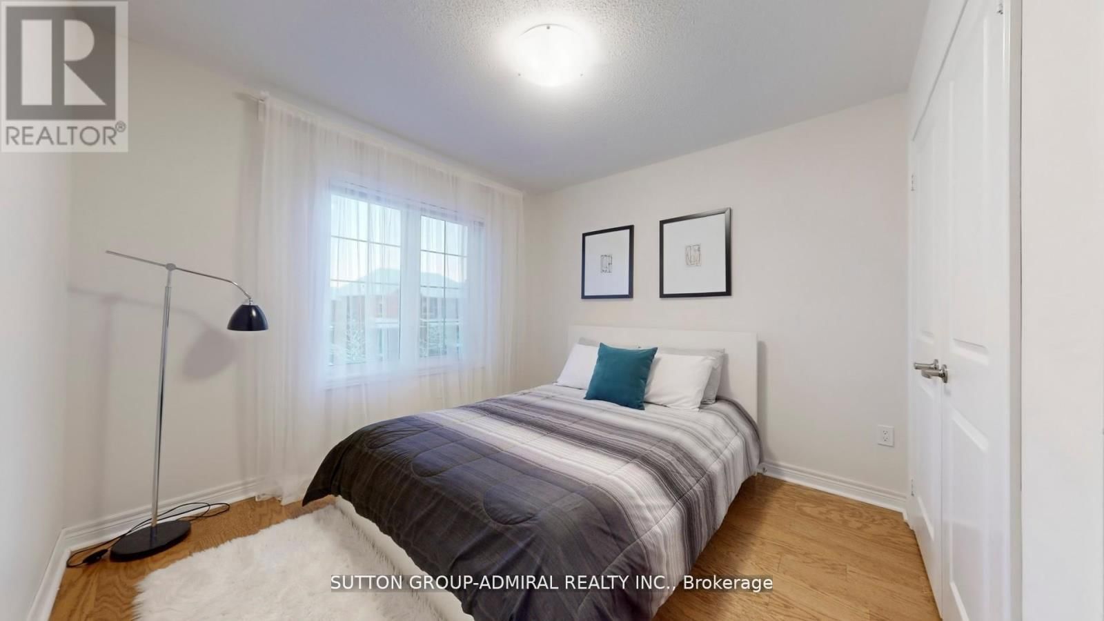 24 ALGEO WAY Image 31