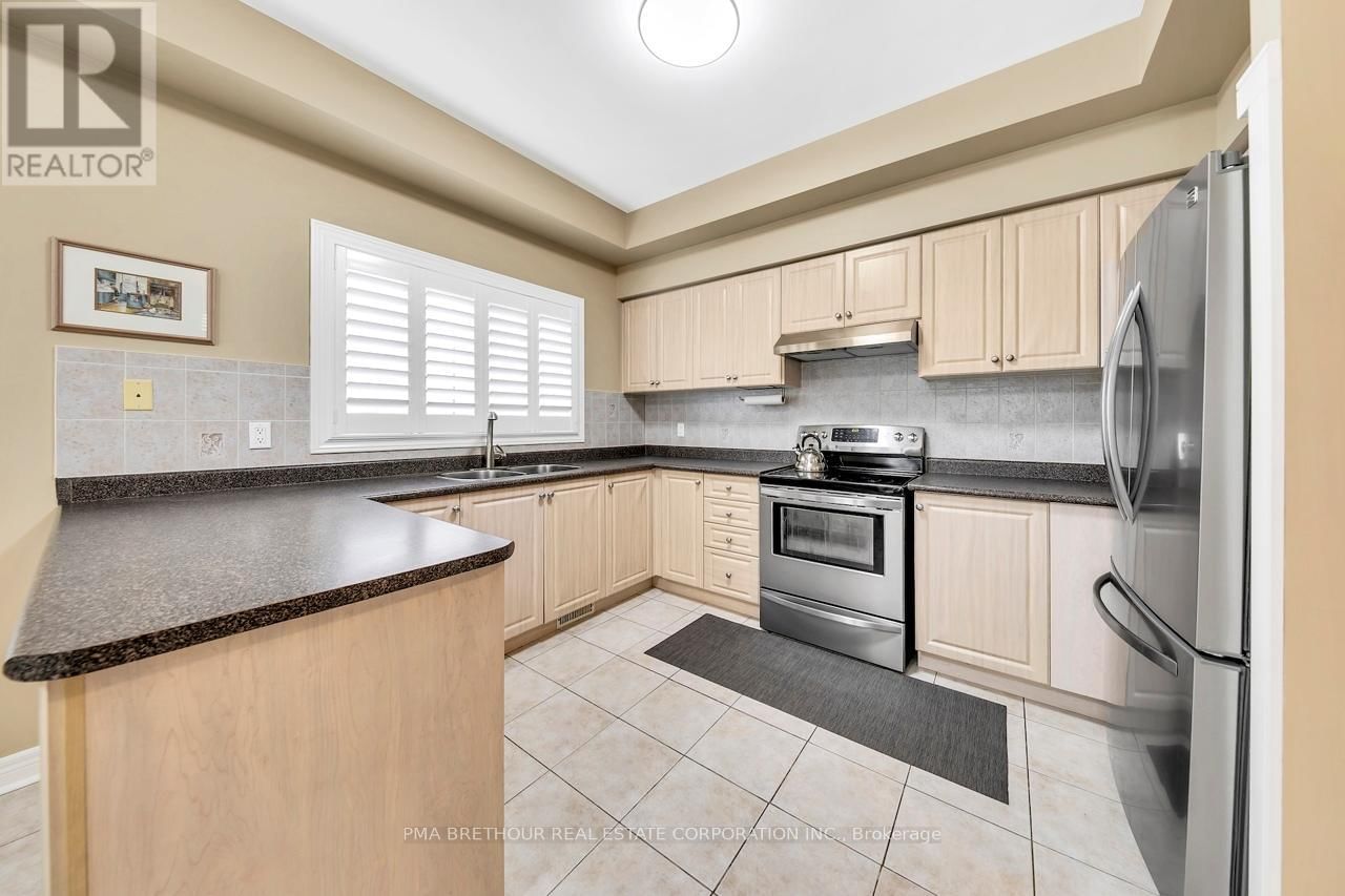 7 - 10719 BATHURST STREET Image 13