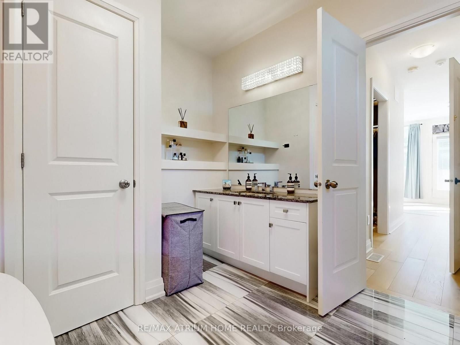 18 TEASEL WAY Image 13