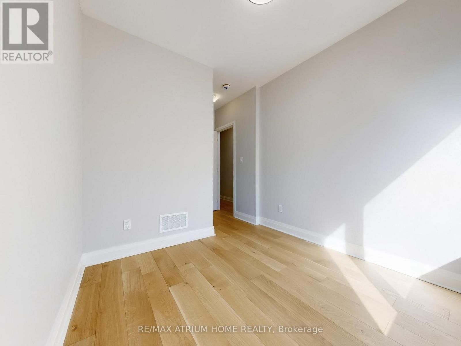 18 TEASEL WAY Image 16