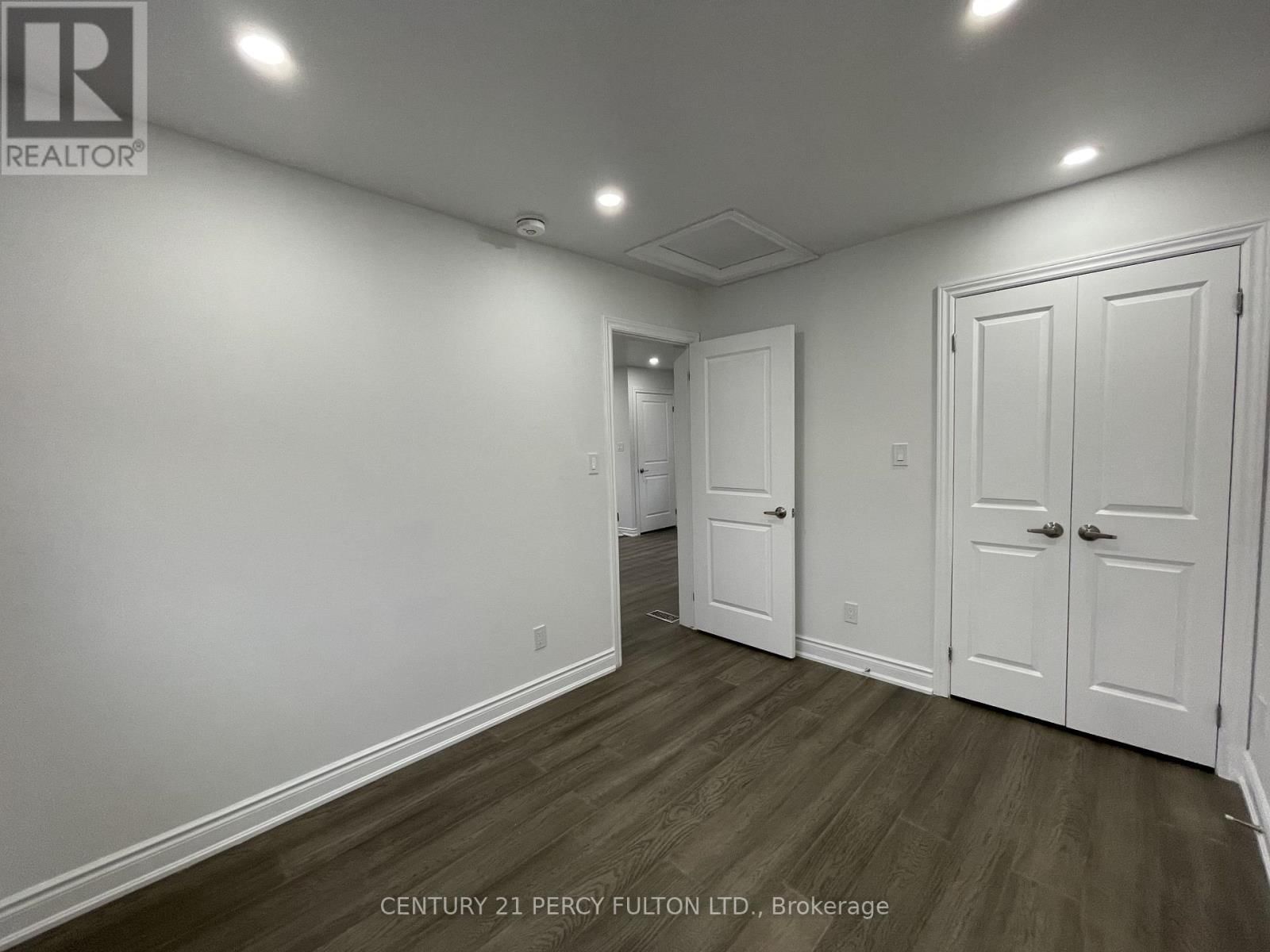 Coach - 530 COUNTRY GLEN Image 11