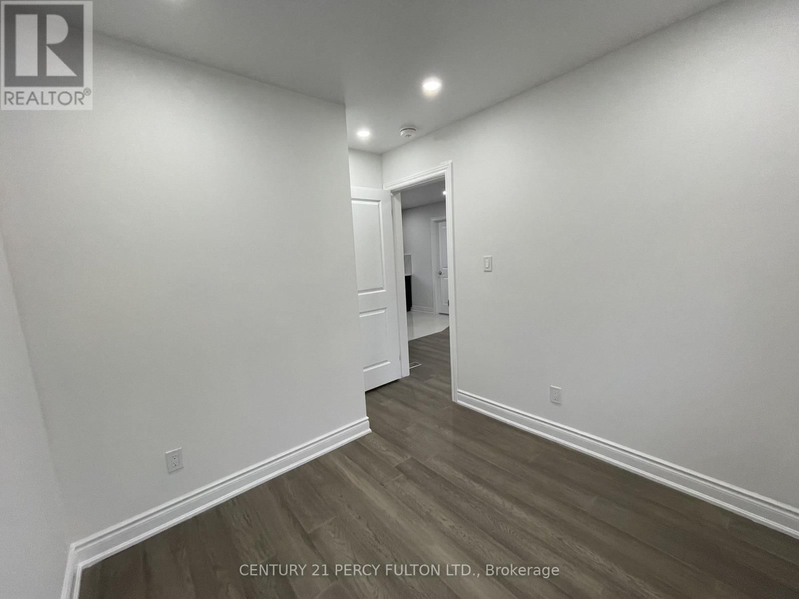 Coach - 530 COUNTRY GLEN Image 14