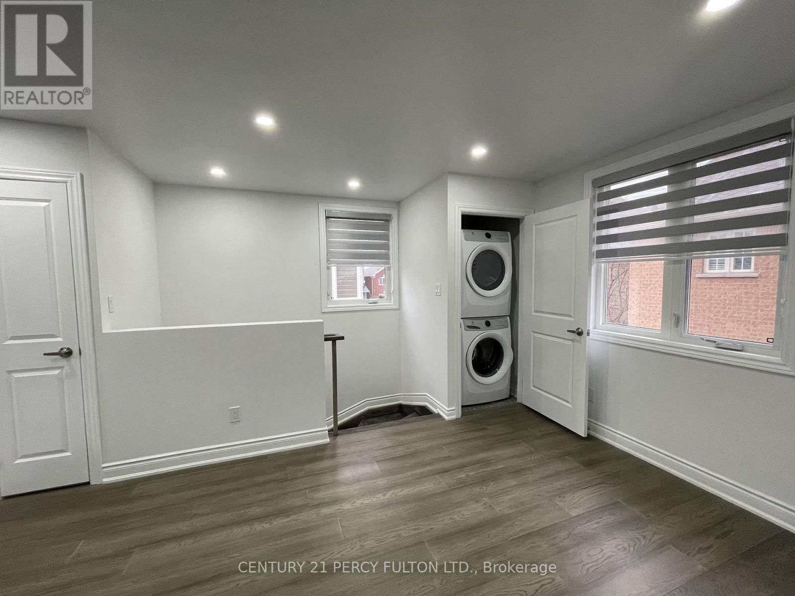 Coach - 530 COUNTRY GLEN Image 16