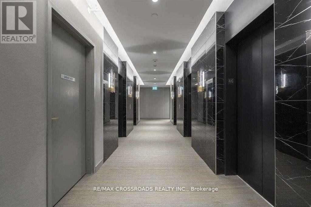 4001 - 950 PORTAGE PARKWAY Image 14