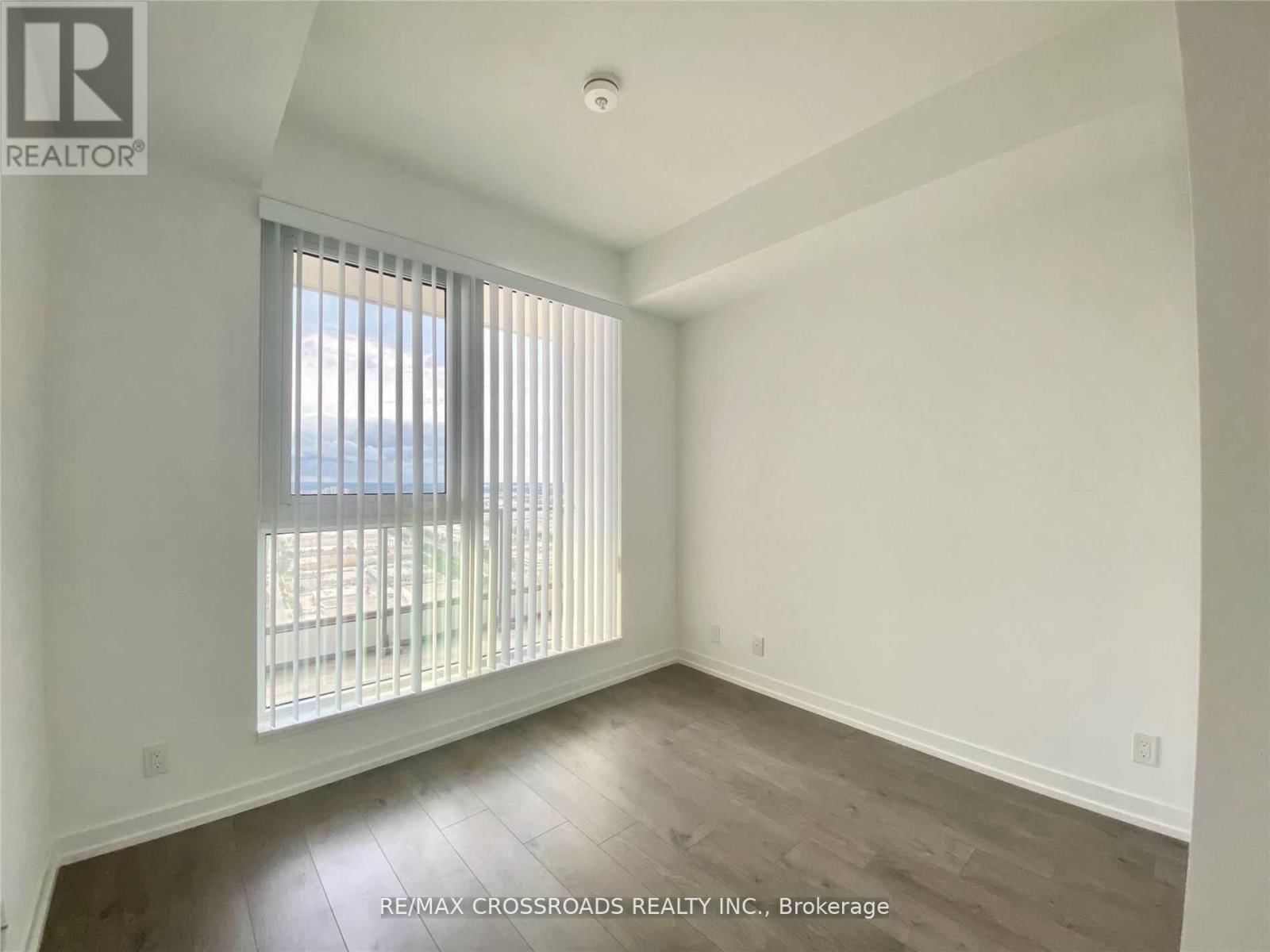 4001 - 950 PORTAGE PARKWAY Image 8