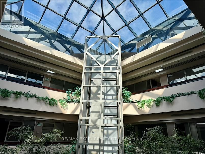 200 - 50 ACADIA AVENUE Image 5