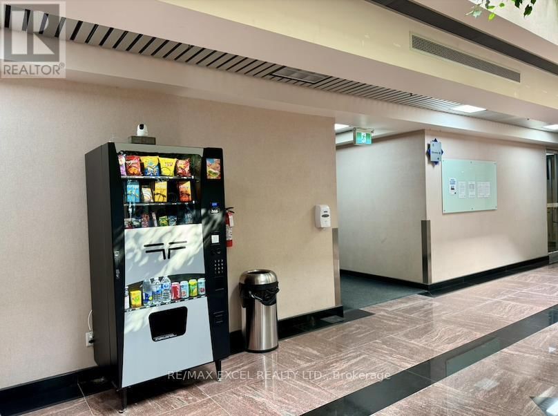 305 - 50 ACADIA AVENUE Image 14