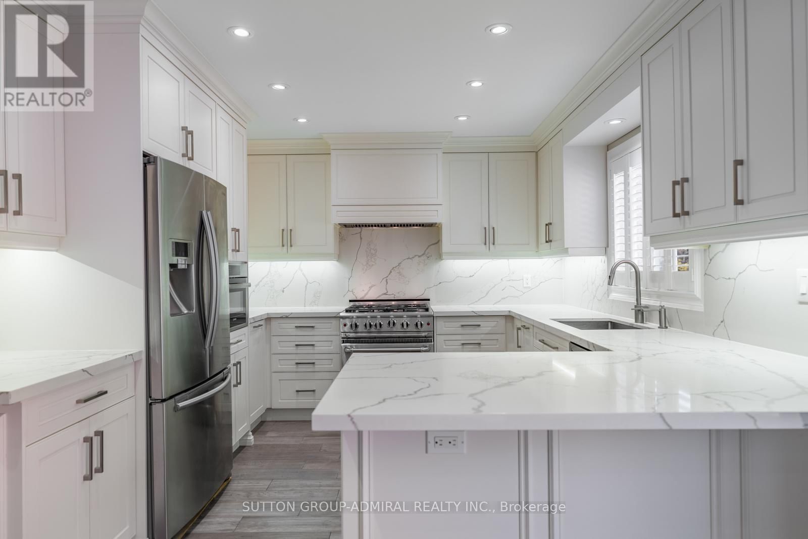 150 ROCKWOOD CRESCENT Image 5