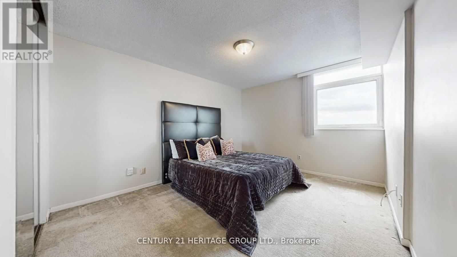 PH7 - 7811 YONGE STREET Image 14