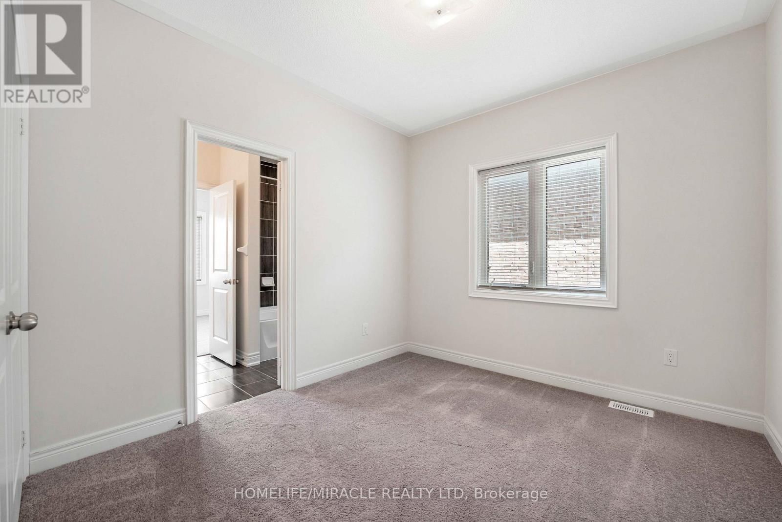 181 BOONE CRESCENT Image 27