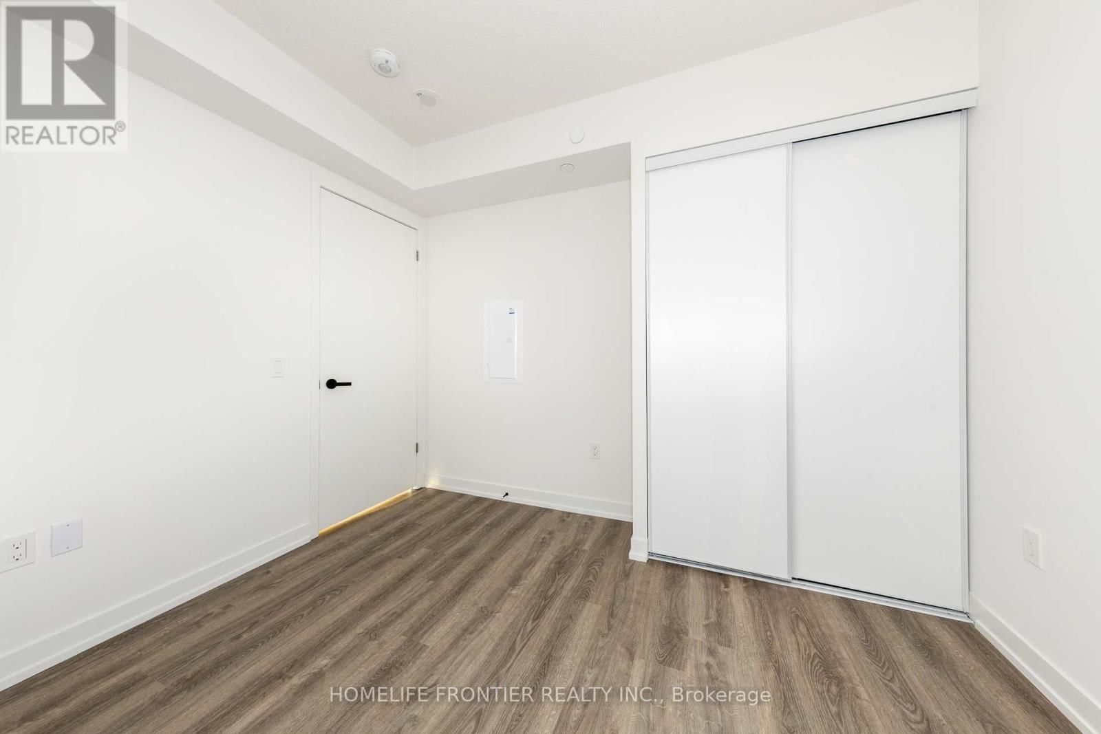 3309 - 195 COMMERCE STREET Image 10