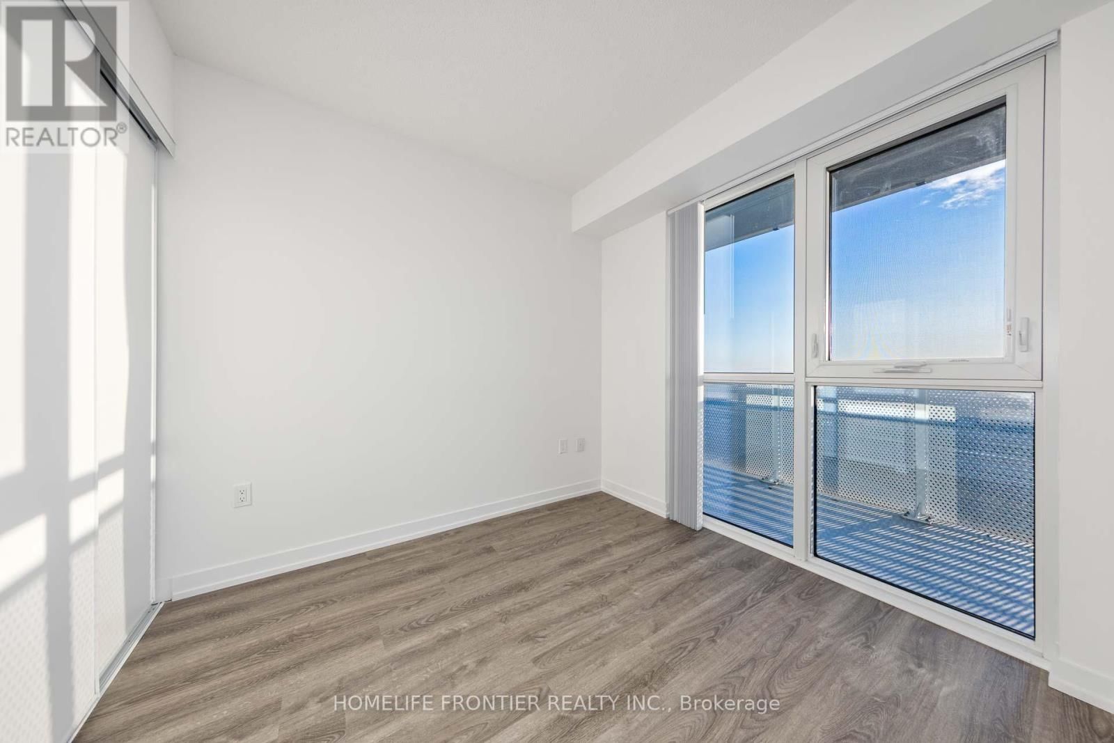 3309 - 195 COMMERCE STREET Image 9