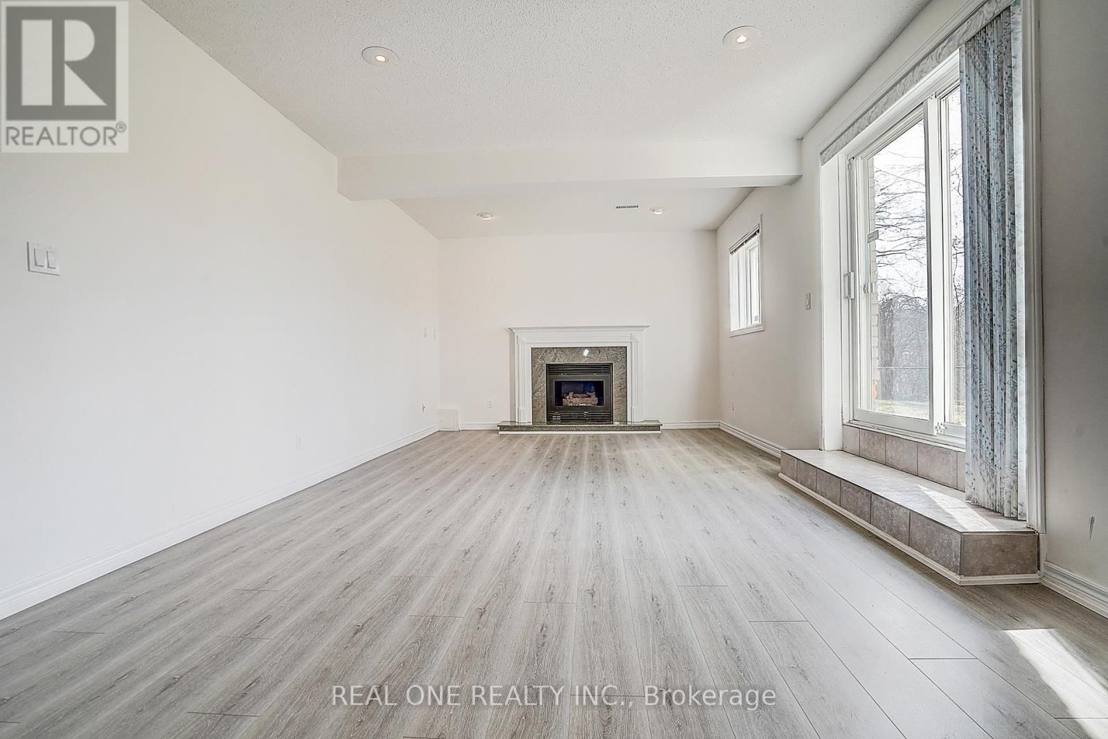 97 SPRINGBROOK DRIVE Image 38