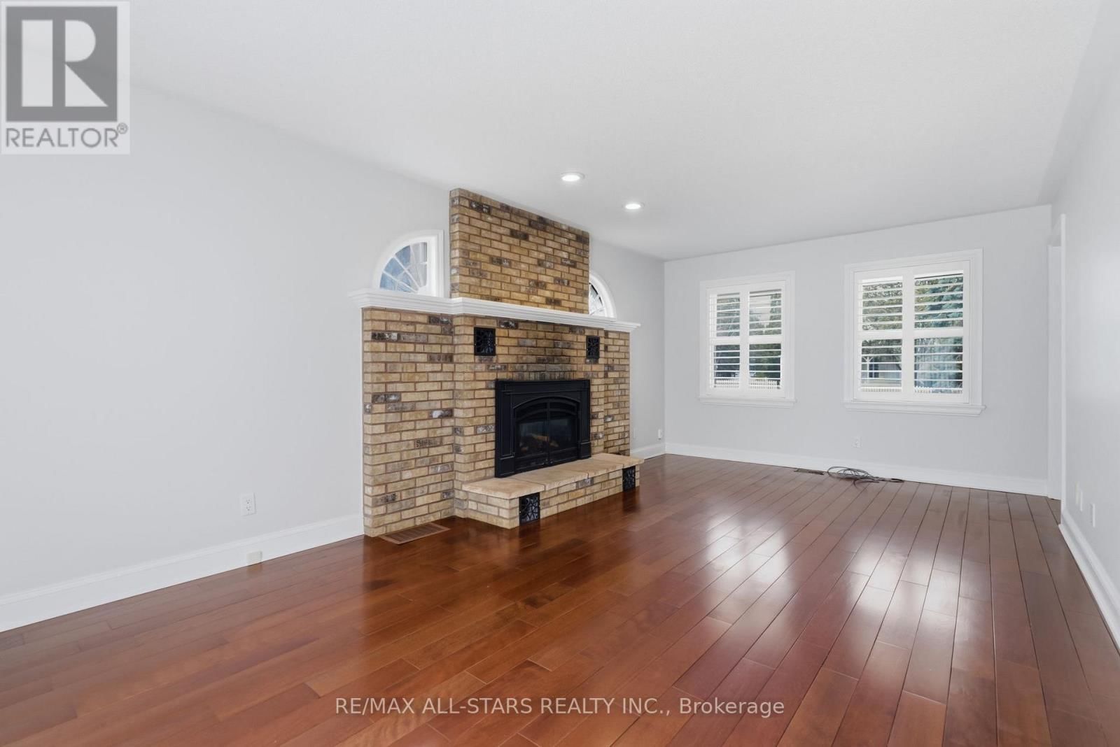 154 BROCK STREET EAST Image 11