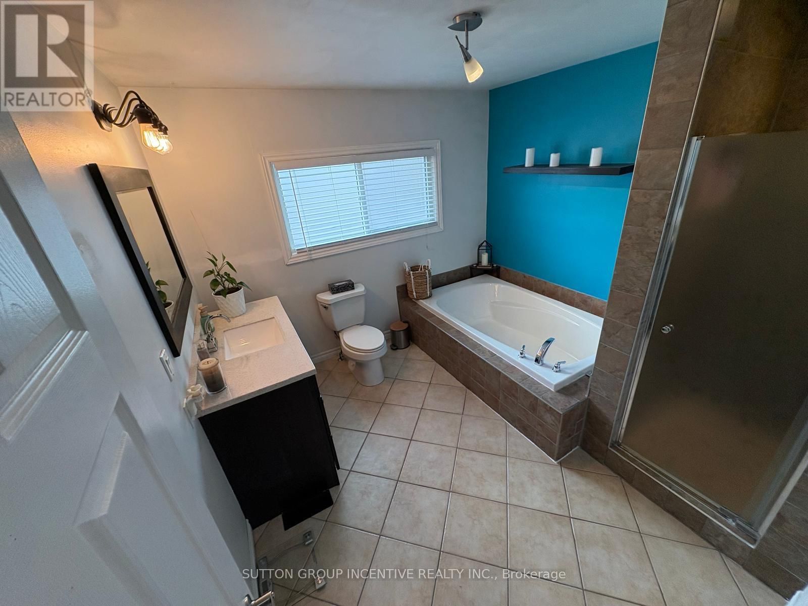 1672 ST JOHNS ROAD Image 13