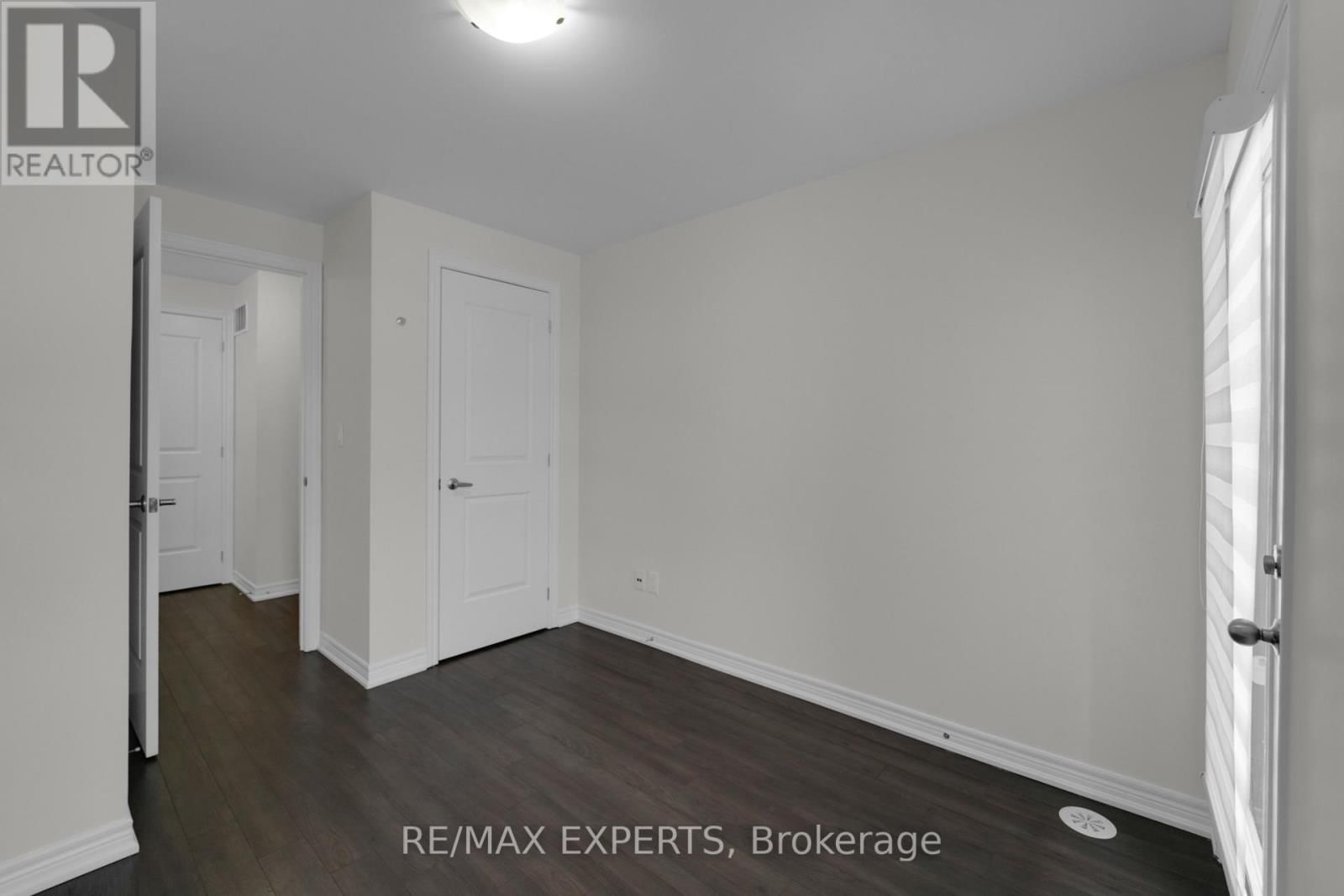 10 - 105 KAYLA CRESCENT Image 22