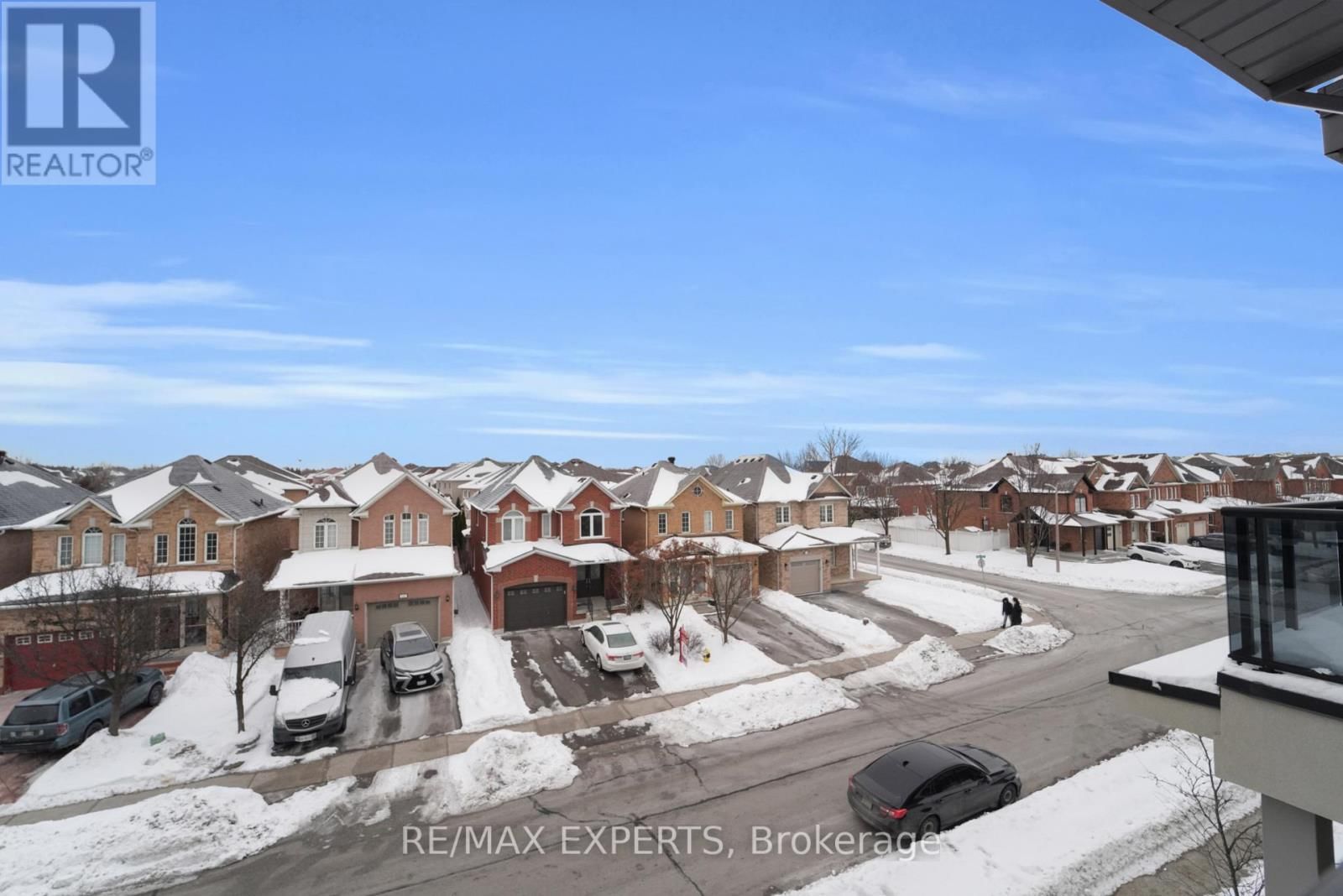 10 - 105 KAYLA CRESCENT Image 25