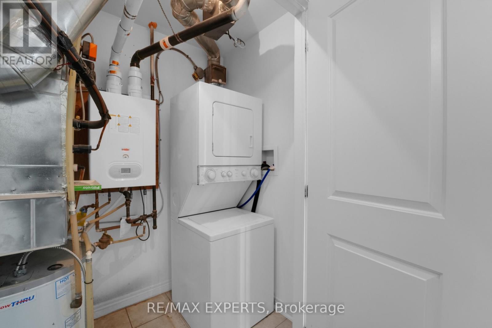 10 - 105 KAYLA CRESCENT Image 27