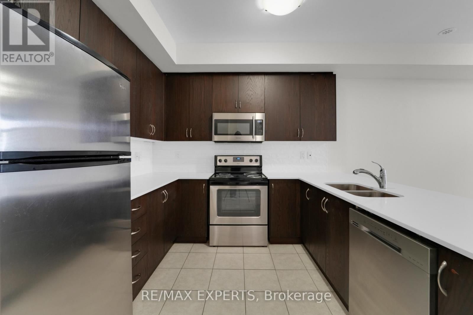 10 - 105 KAYLA CRESCENT Image 8