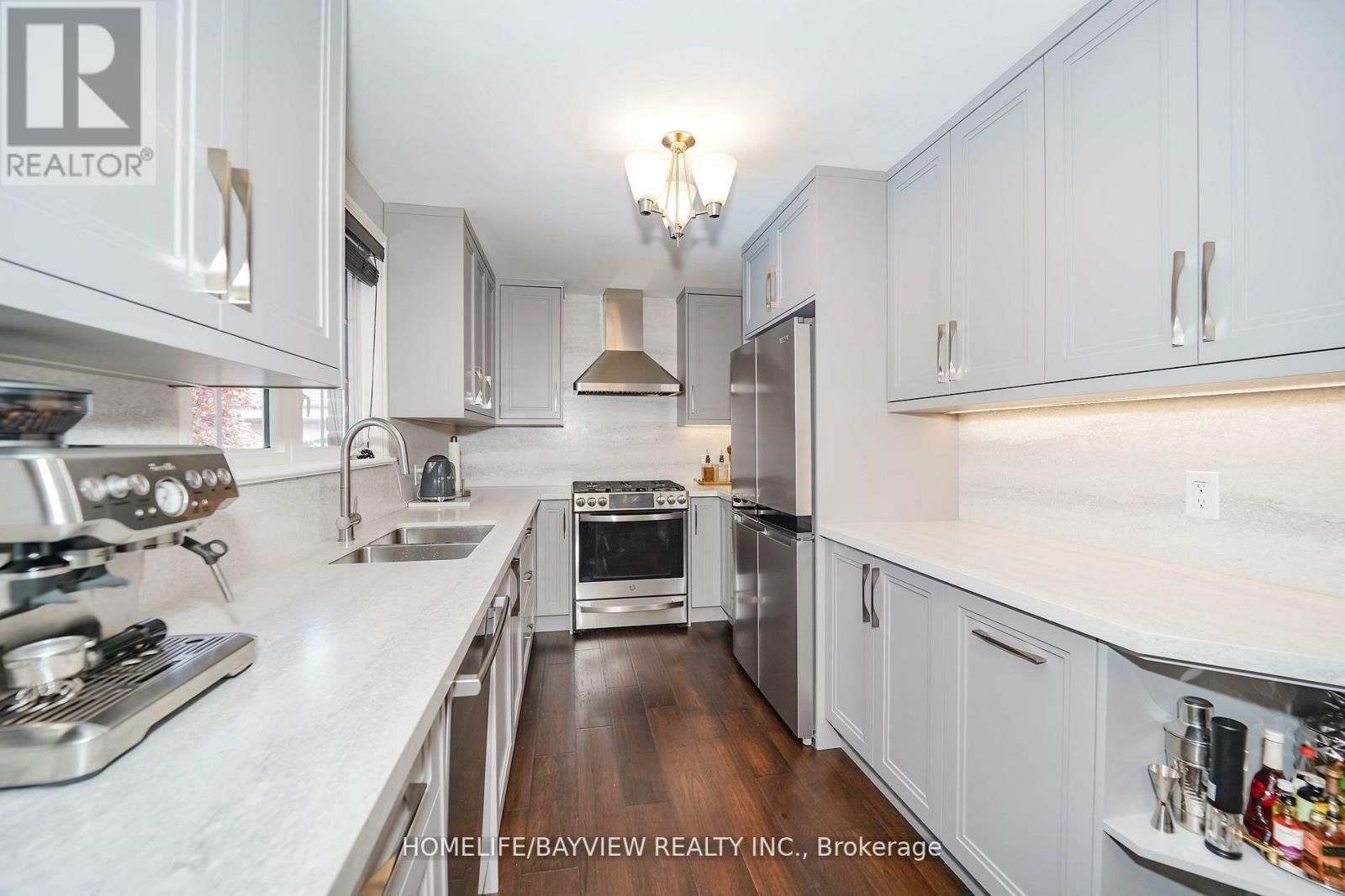 32 SILVER ASPEN DRIVE Image 28