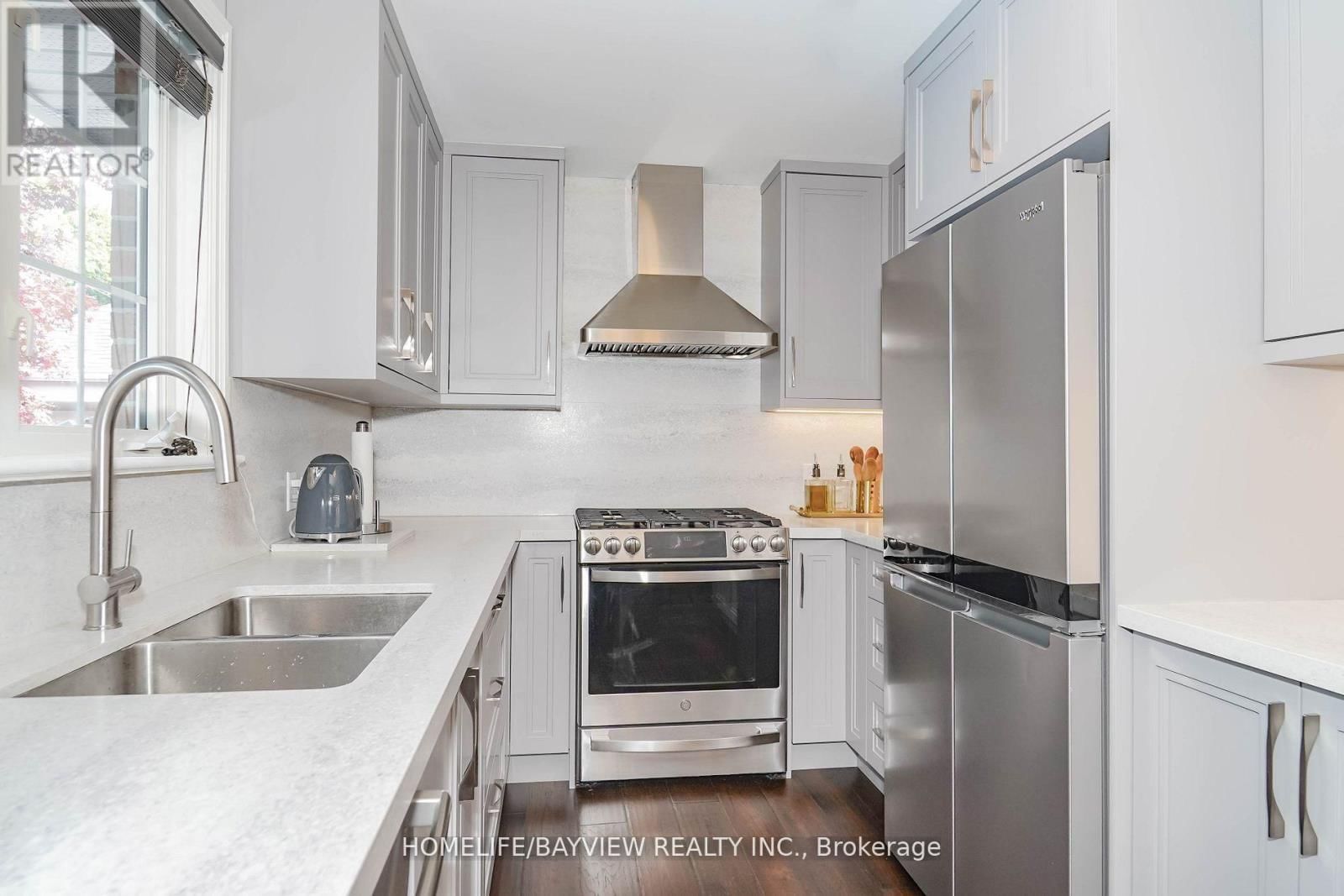 32 SILVER ASPEN DRIVE Image 29