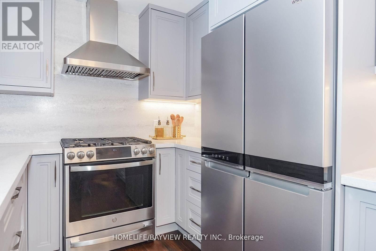 32 SILVER ASPEN DRIVE Image 30