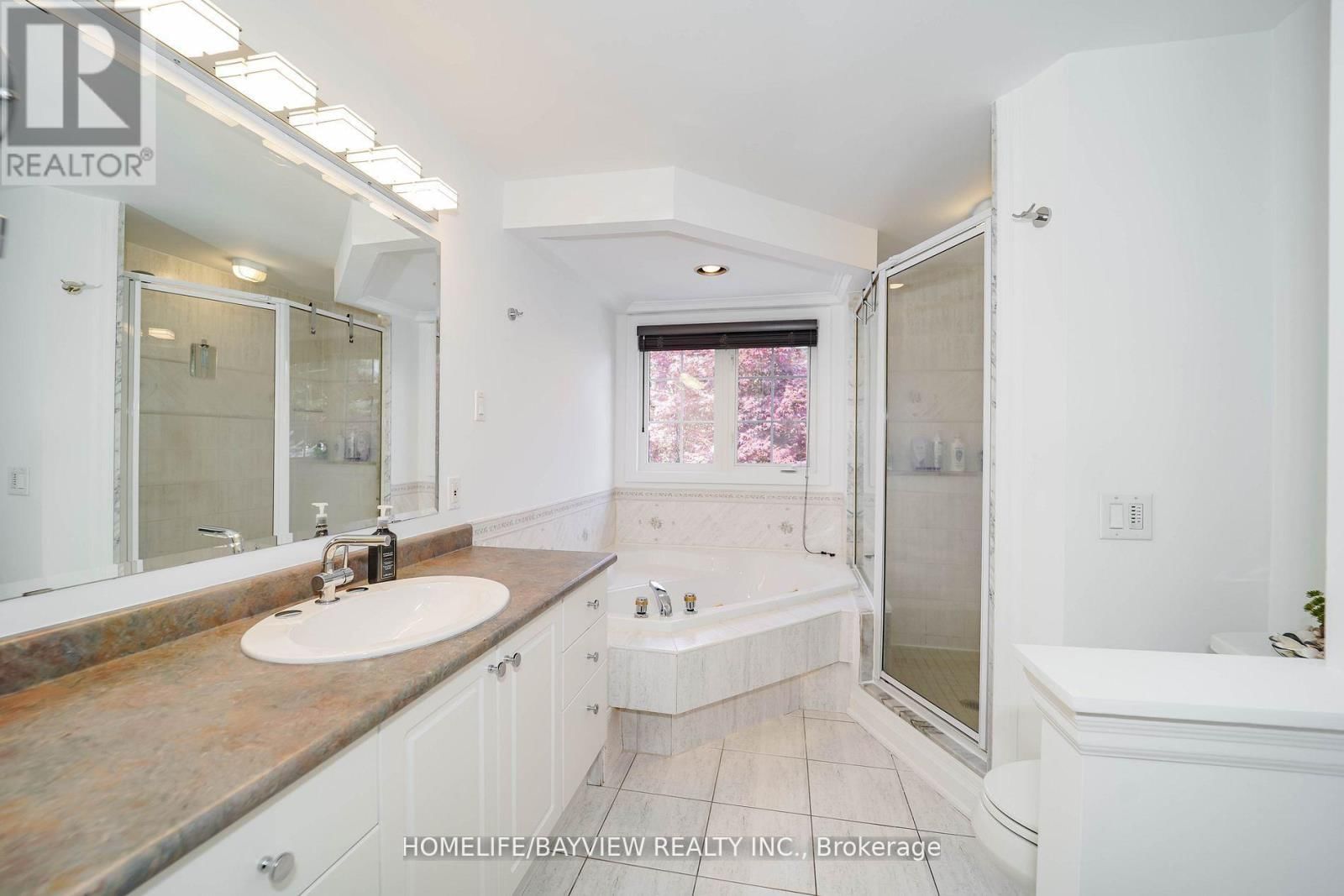 32 SILVER ASPEN DRIVE Image 36