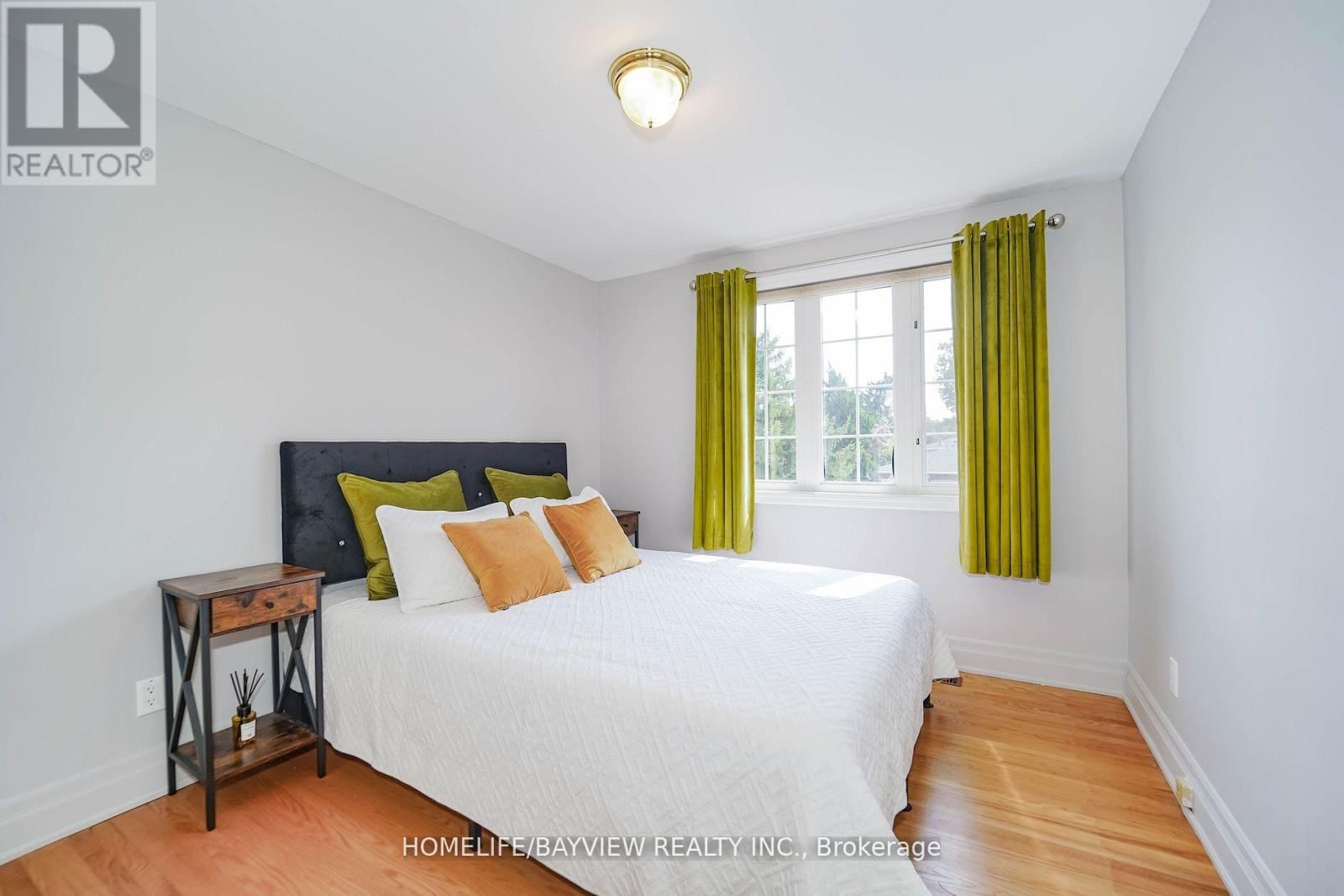 32 SILVER ASPEN DRIVE Image 44