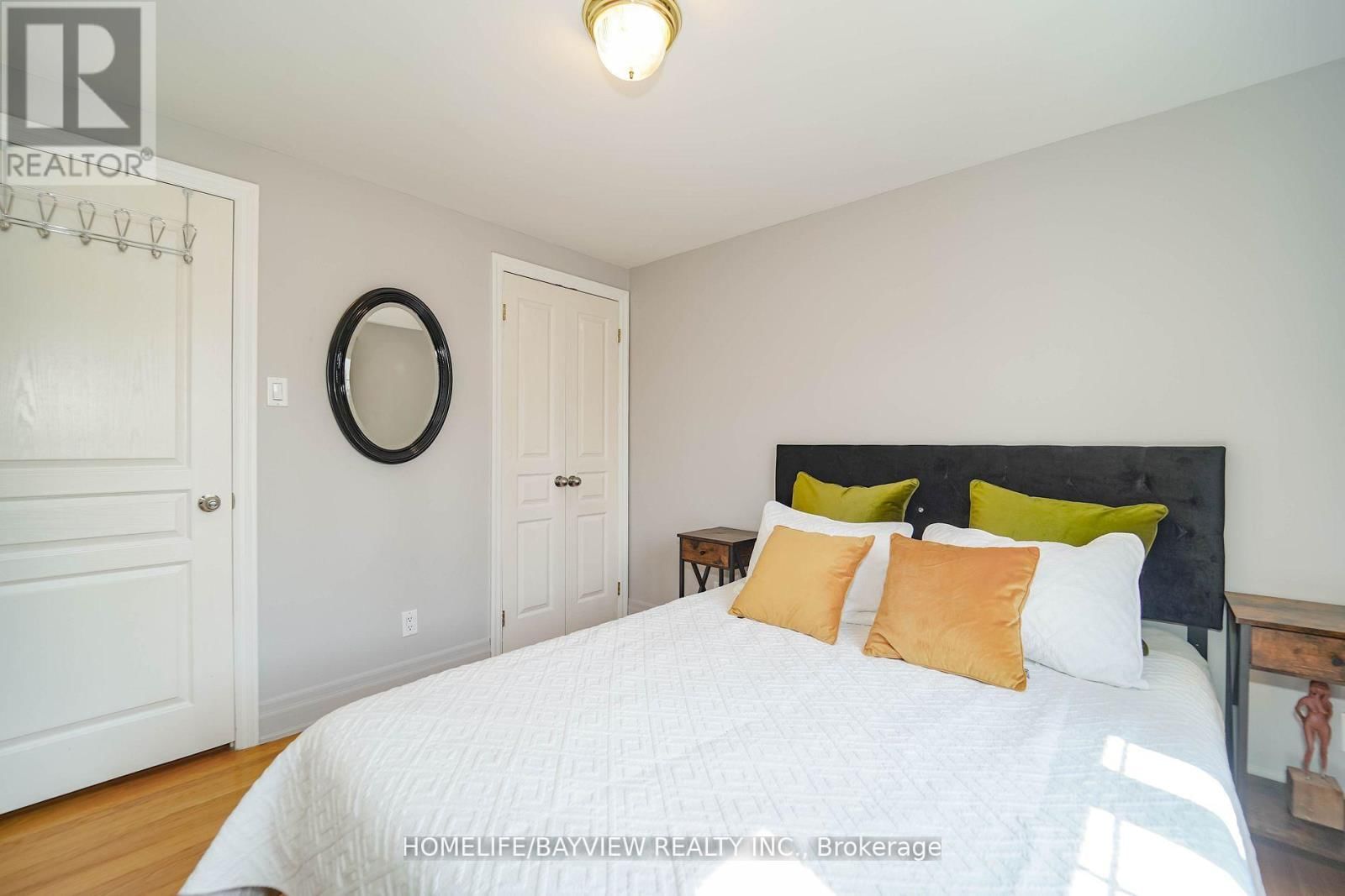 32 SILVER ASPEN DRIVE Image 45