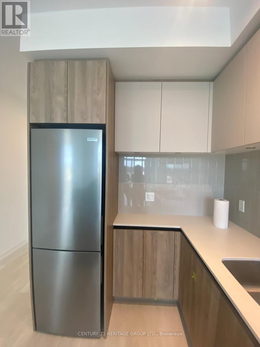 803 - 8 BEVERLEY GLEN BOULEVARD Image 10