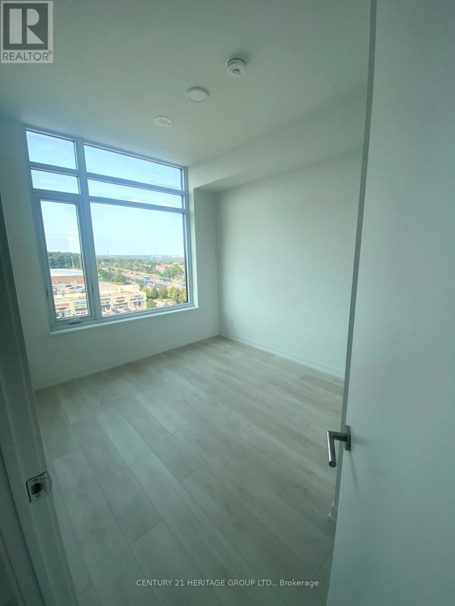 803 - 8 BEVERLEY GLEN BOULEVARD Image 4