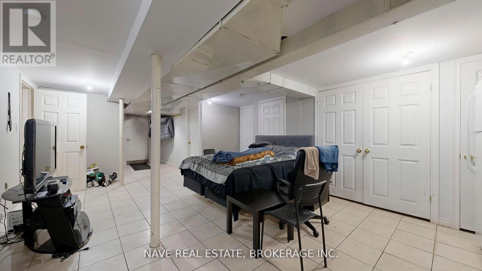 9747 BATHURST STREET Image 33