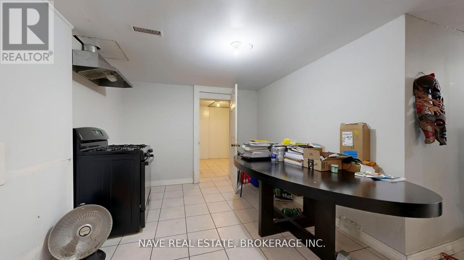 9747 BATHURST STREET Image 35