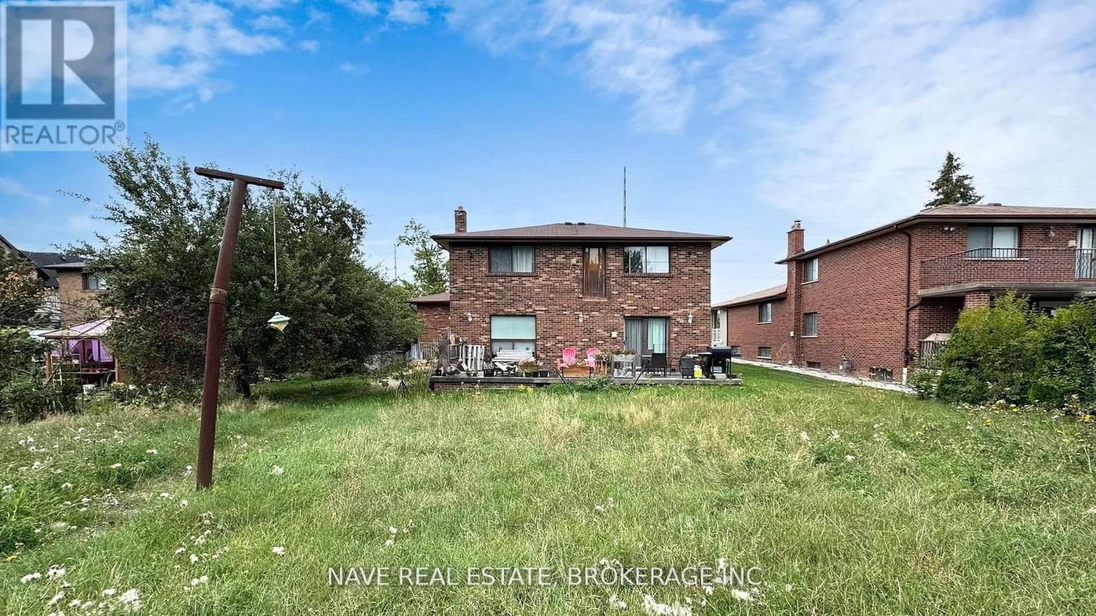 9747 BATHURST STREET Image 43