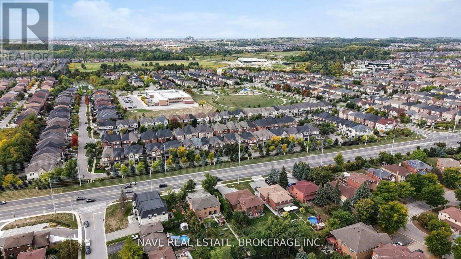 9747 BATHURST STREET Image 48