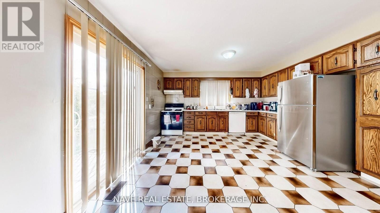 9747 BATHURST STREET Image 9