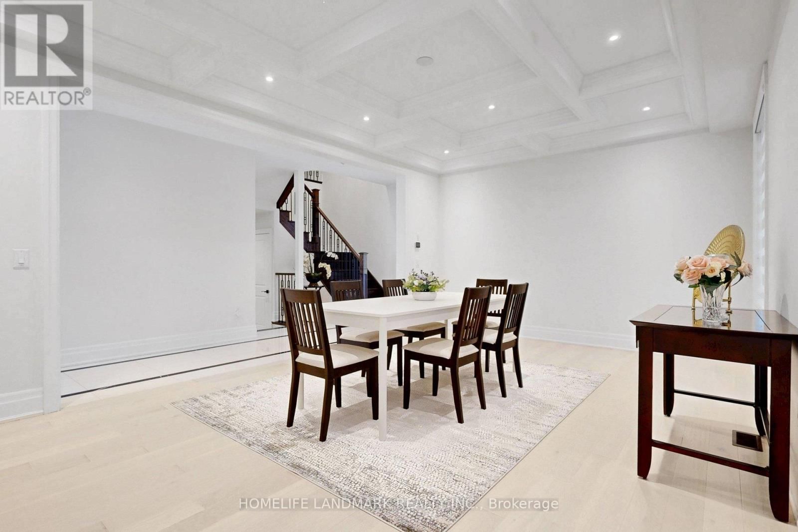 158 WALTER ENGLISH DRIVE Image 16