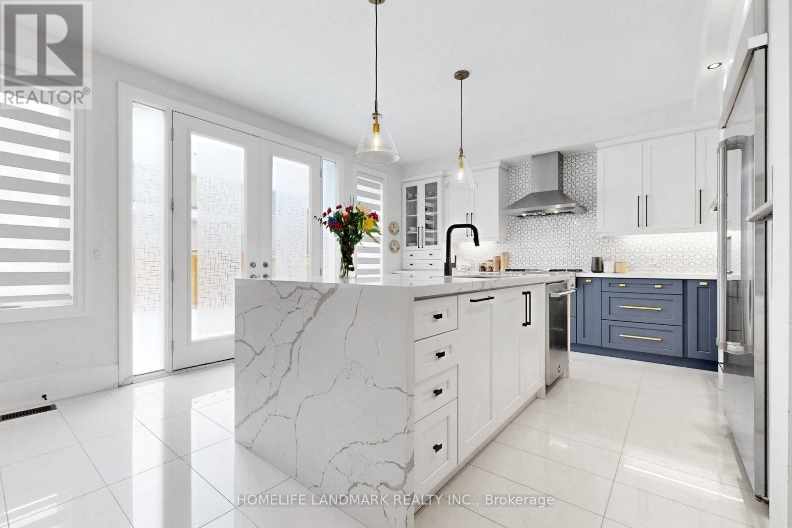 158 WALTER ENGLISH DRIVE Image 18