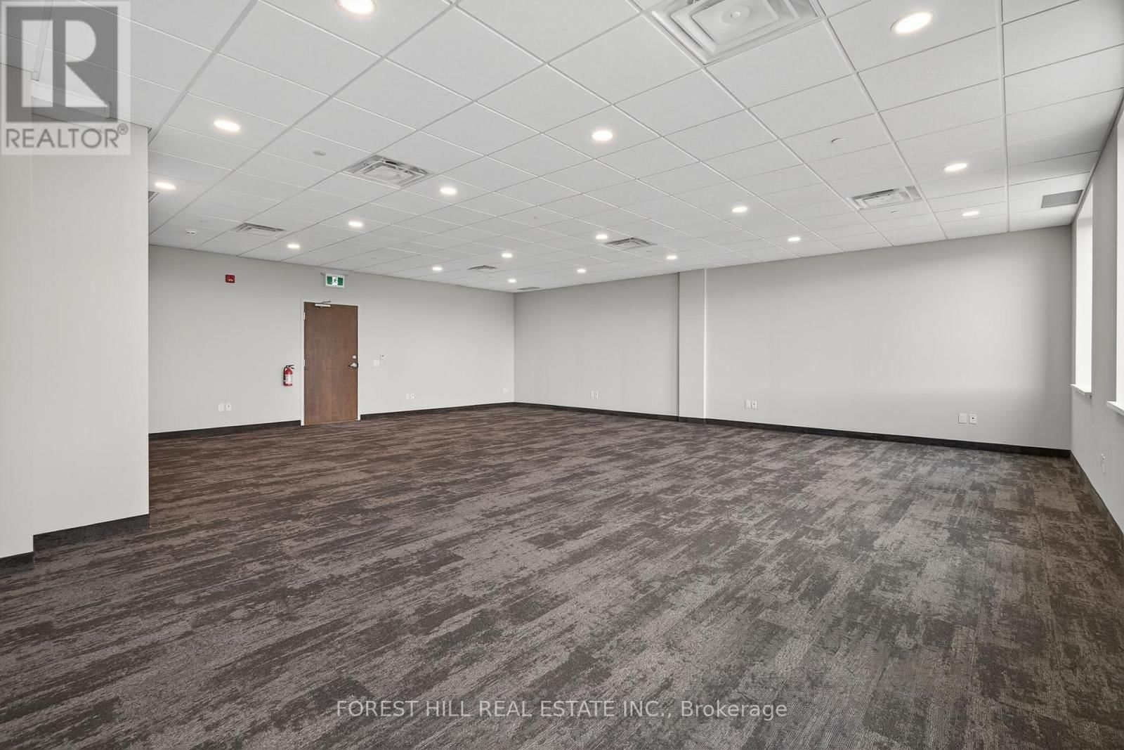 206 - 35 SUNDAY DRIVE Image 12