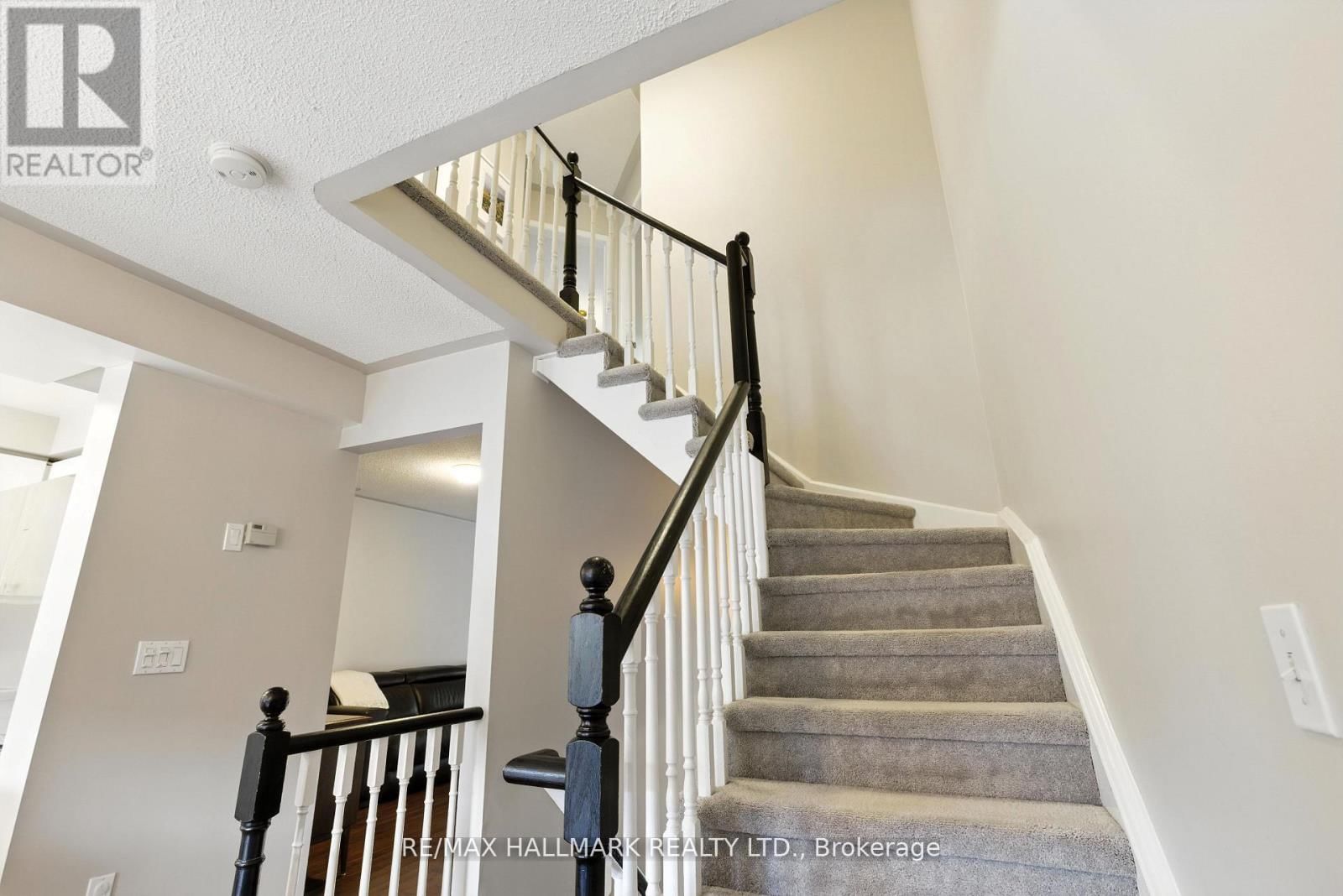 568 LEGRESLEY LANE Image 10