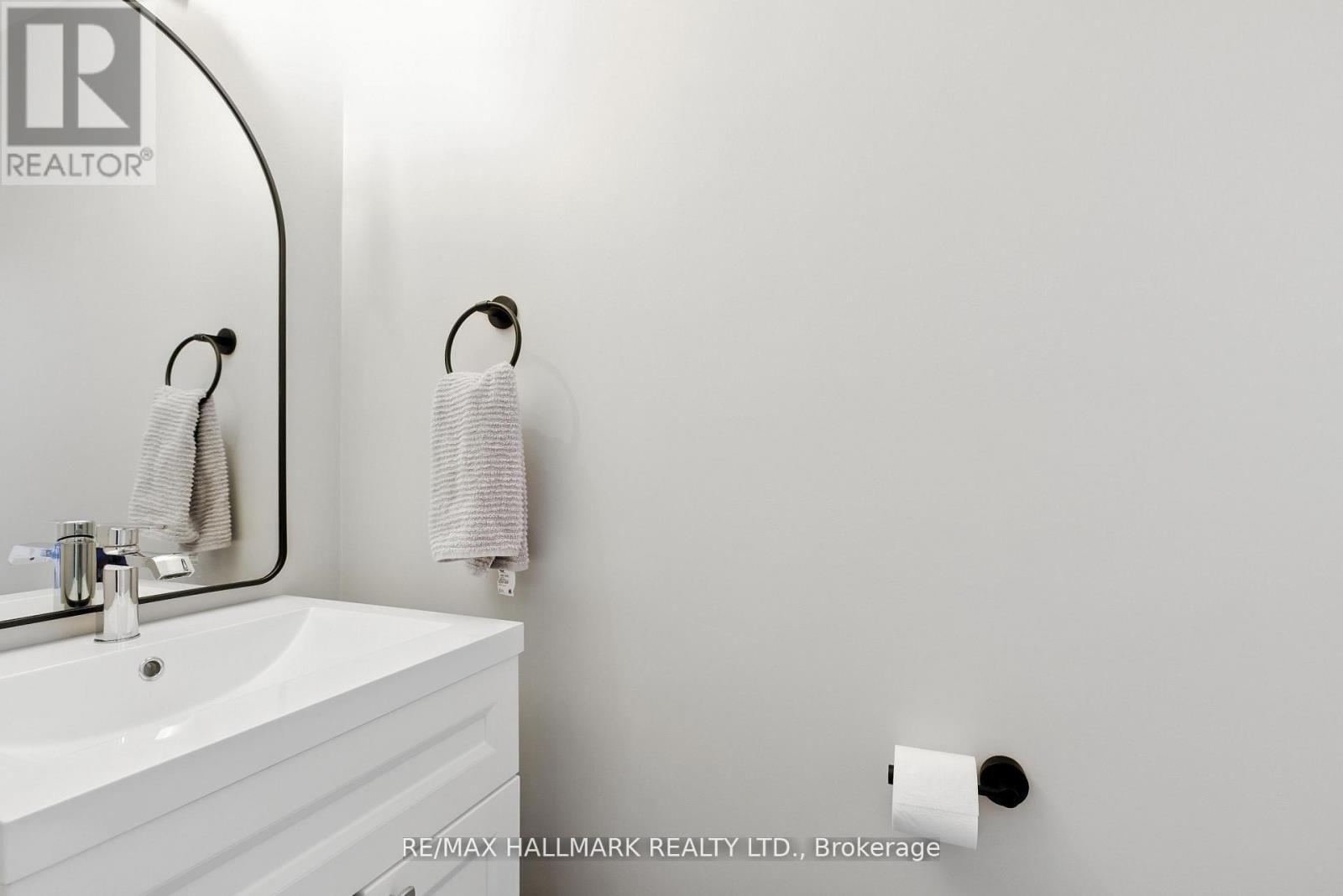 568 LEGRESLEY LANE Image 25