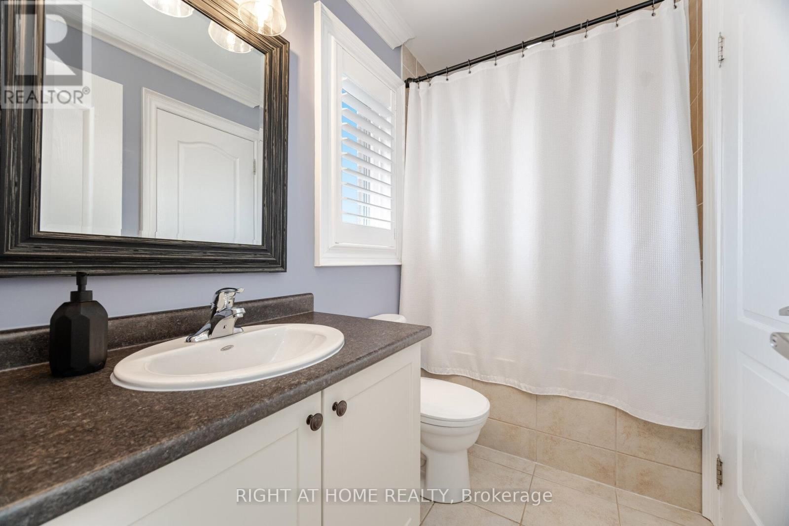 246 ASPENWOOD DRIVE Image 33